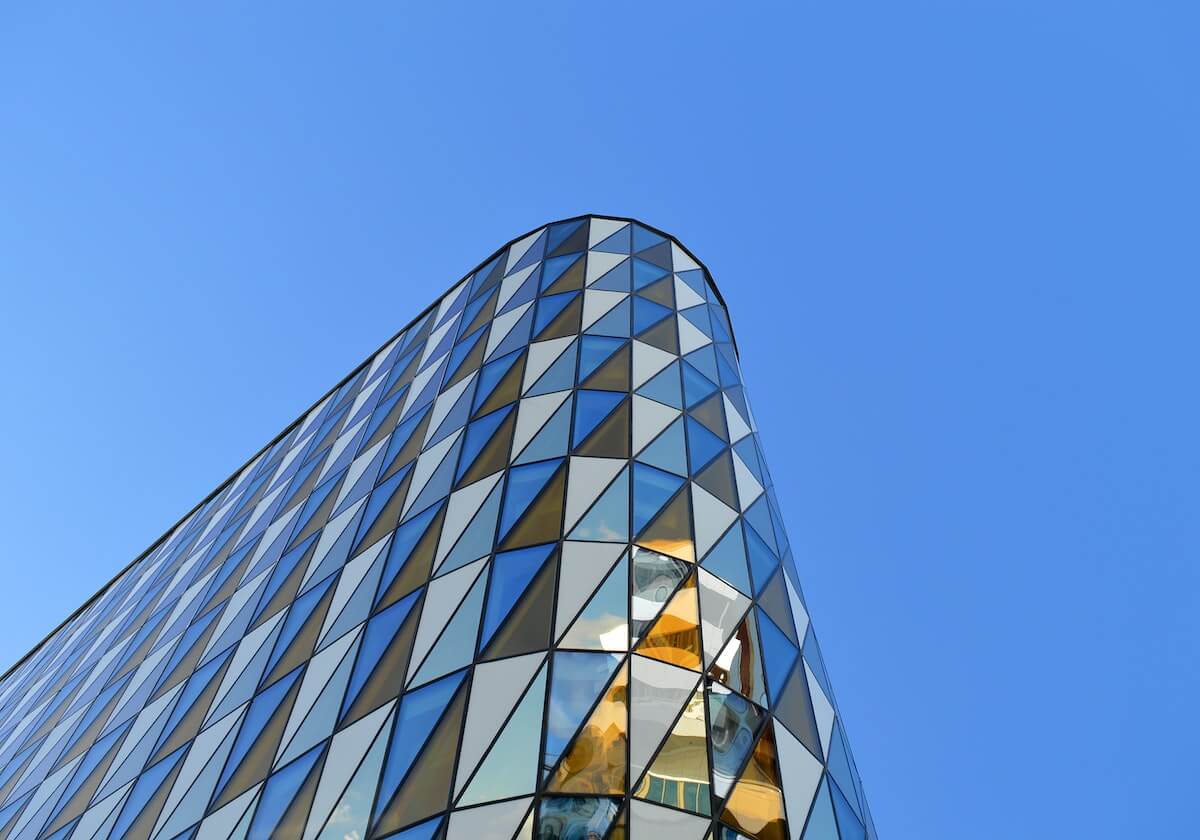 曼城搅局!赫塔德国新秀成四雄争夺对象,巴萨“低成本”计划能否自救?